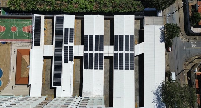 Usinas solares em condomínios e edificações urbanas